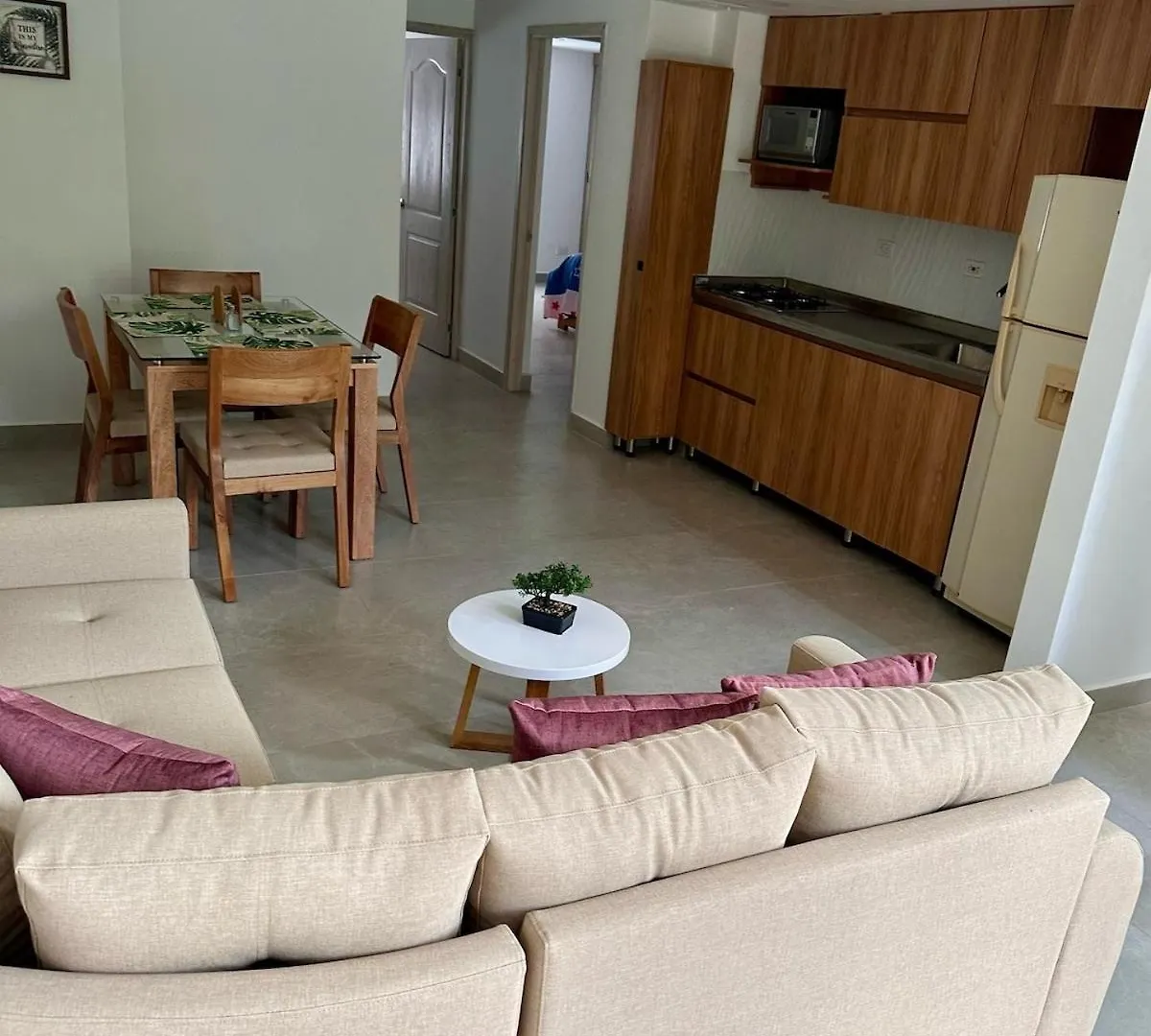 Family Apartment In Belen, Comfortable, Conveniently Located, Wi-Fi Medellin